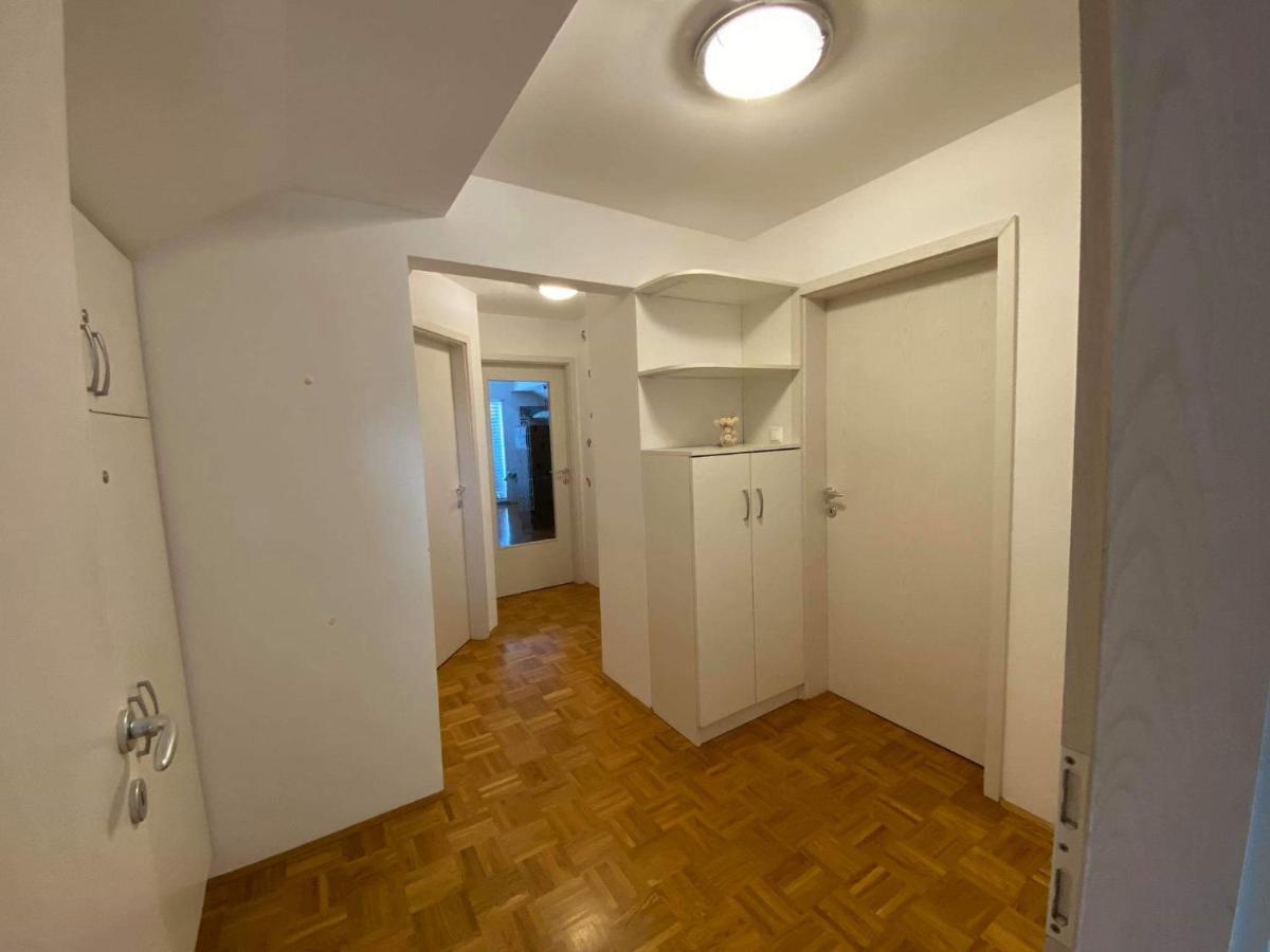 Apartment Kranj - Huge Terrace, Free P, Wi - Fi, Ac Luaran gambar